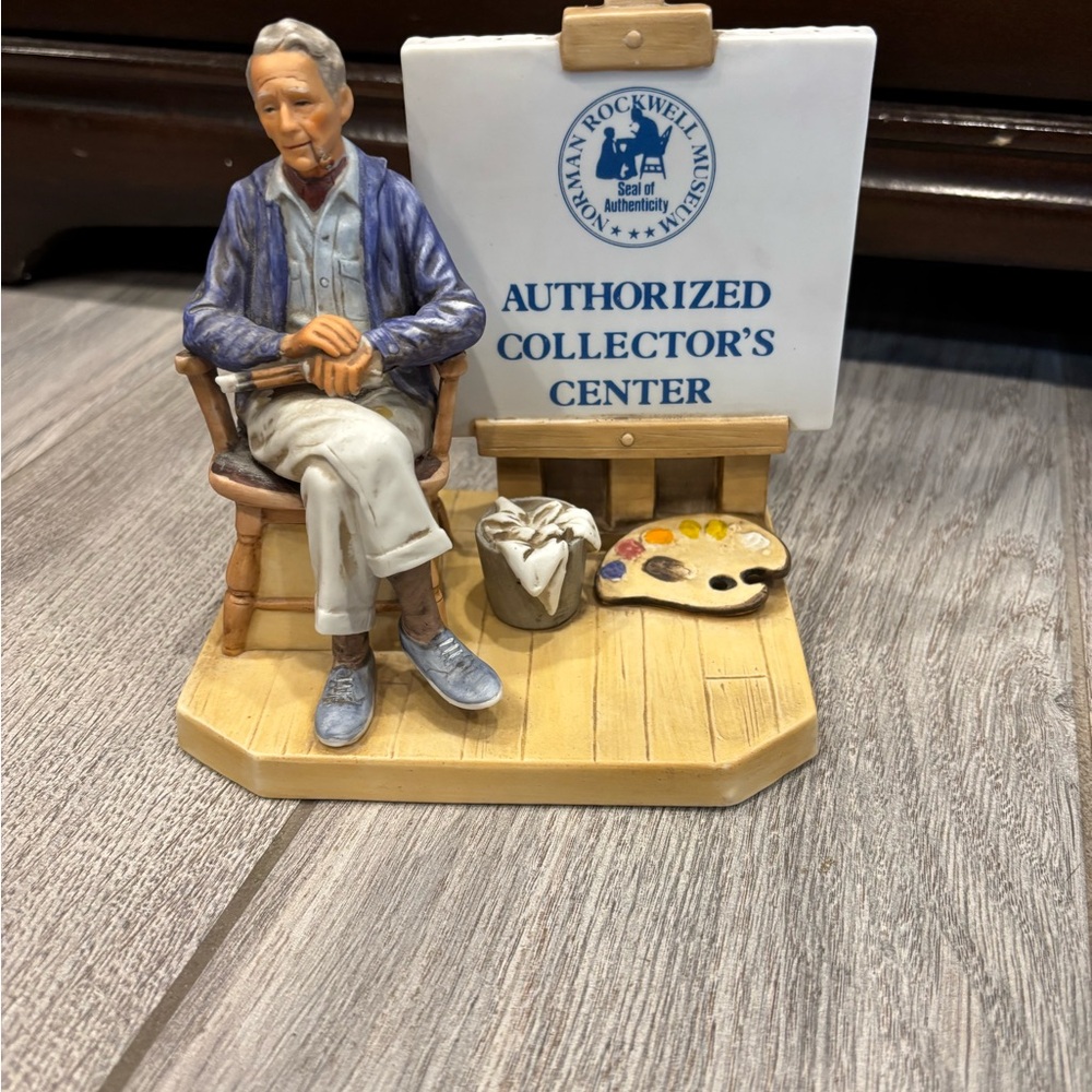 Norman Rockwell Sculpture Authorized Collectors Center ** read description